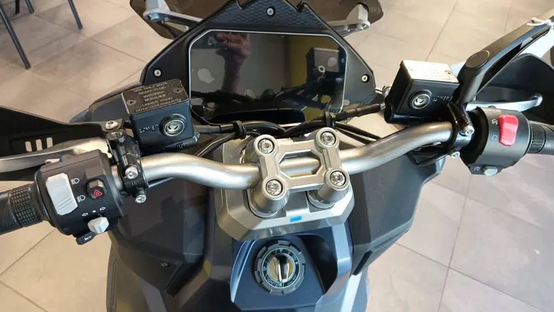 Sym ADX 300 (2024 - 26) (10)