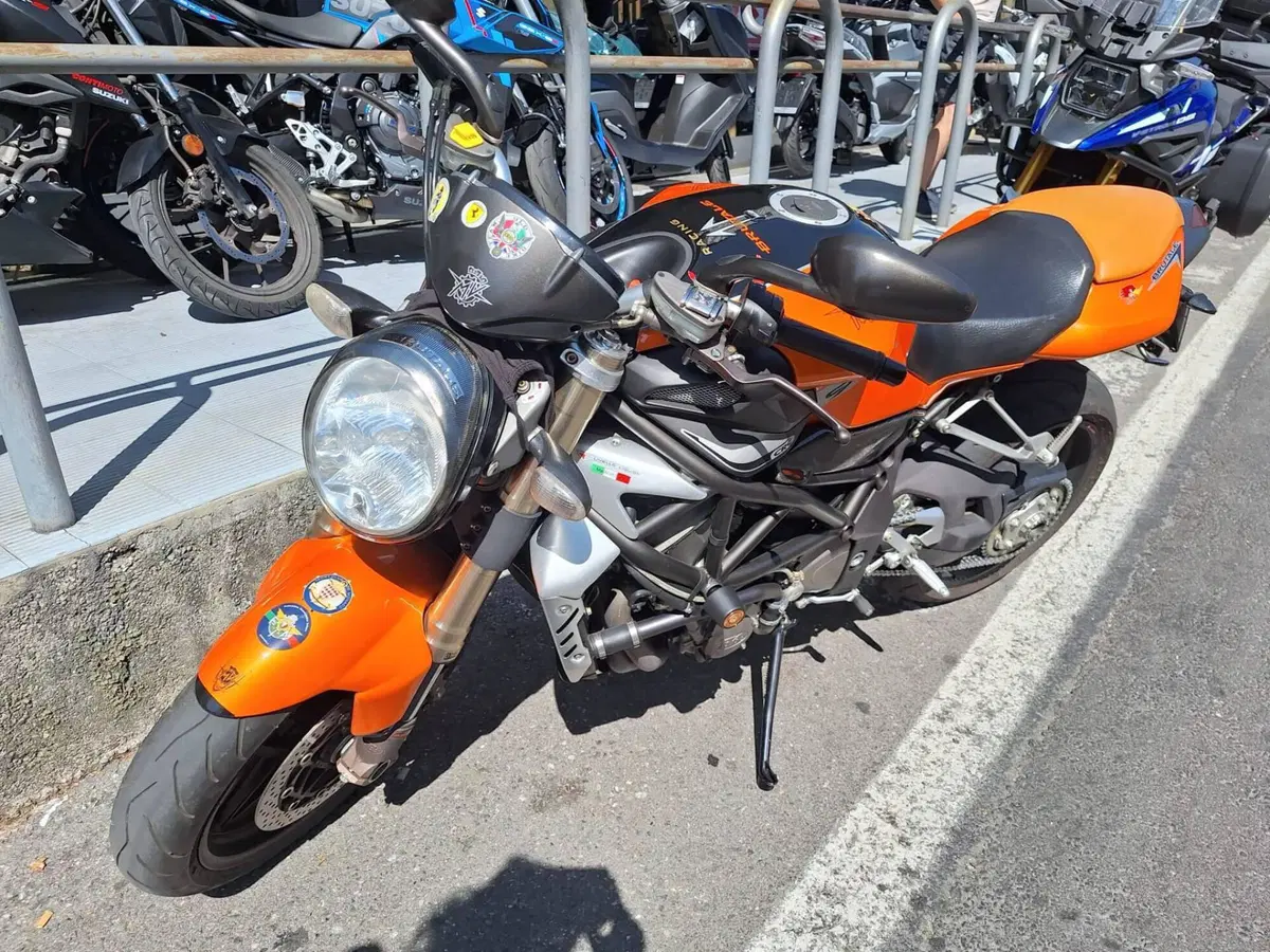 MV Agusta Brutale 910 R (2006 - 11)
