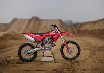 Ducati Desmo 450 MX: la cross di Borgo Panigale arriva finalmente nei concessionari [VIDEO]
