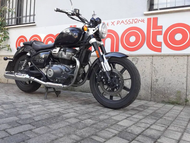 Royal Enfield Super Meteor 650 (2023 - 26)
