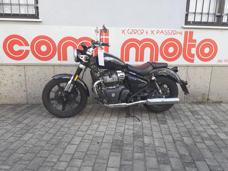 Royal Enfield Super Meteor 650 (2023 - 26) (4)