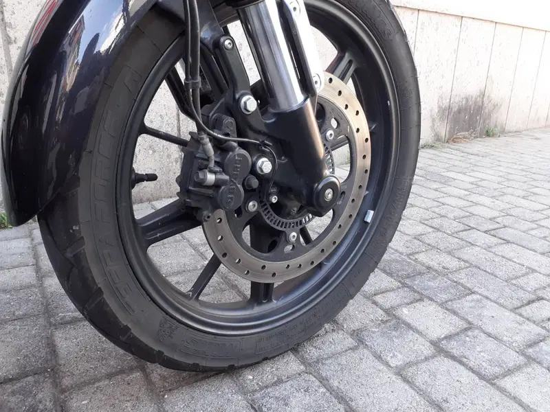 Royal Enfield Super Meteor 650 (2023 - 26) (9)