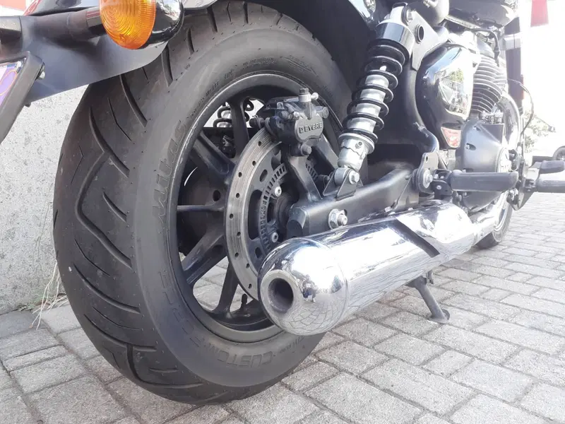 Royal Enfield Super Meteor 650 (2023 - 26) (17)