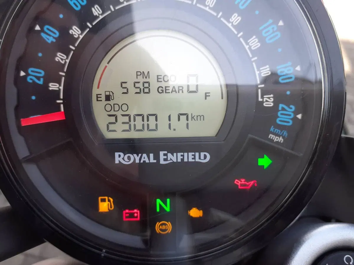 Royal Enfield Super Meteor 650 (2023 - 26) (20)