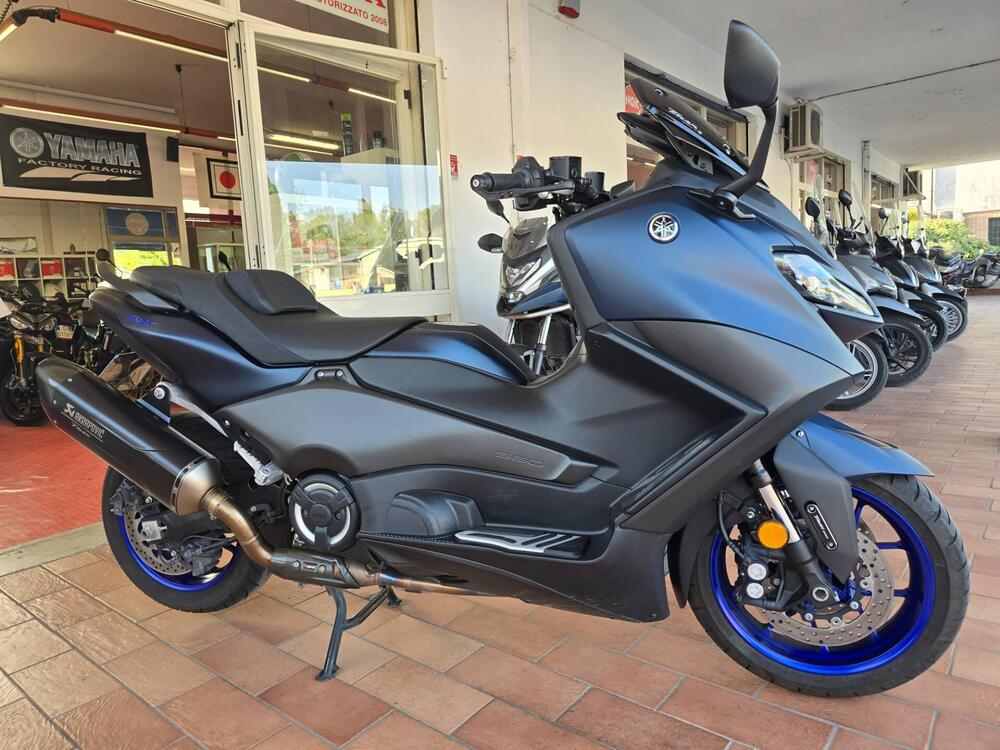 Yamaha T-Max 560 (2022 - 24) (4)