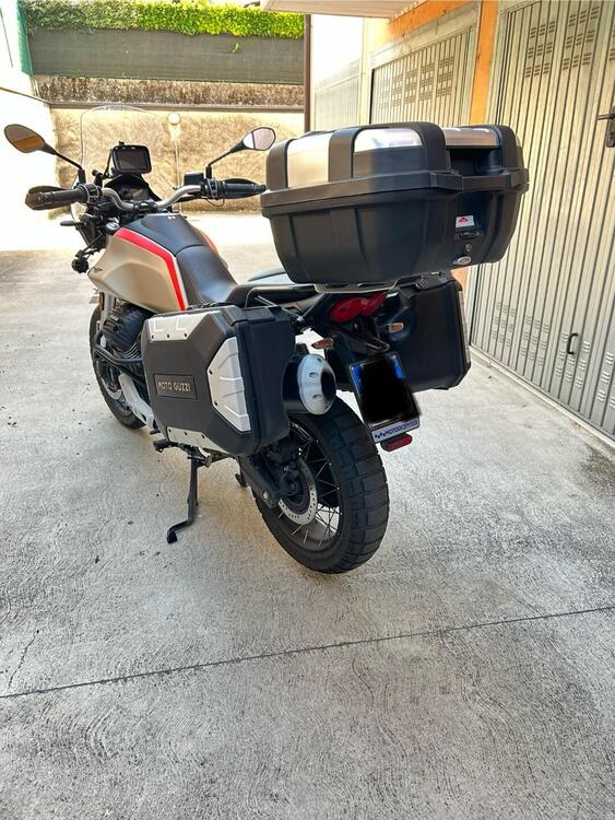 Moto Guzzi V85 TT Travel (2021 - 23) (3)
