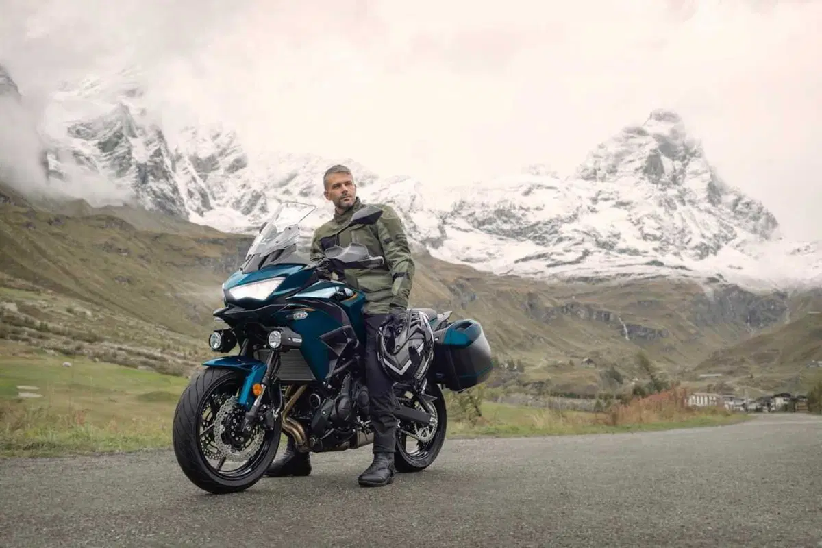 Kawasaki Versys 650 2026: in arrivo nuove colorazioni per la crossover di media cilindrata