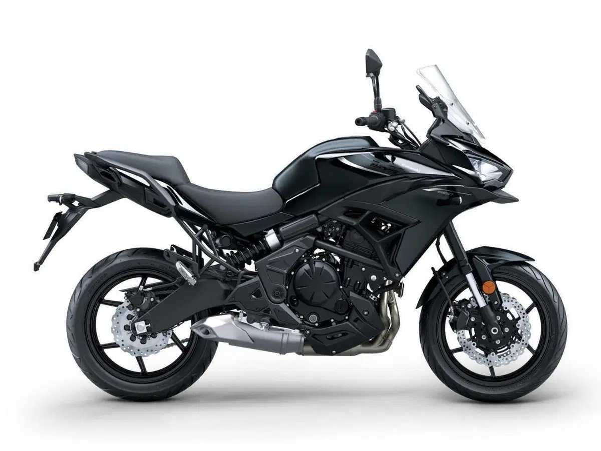 Kawasaki Versys 650 2026: in arrivo nuove colorazioni per la crossover di media cilindrata (12)