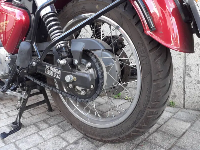 Royal Enfield Classic 350 (2021 - 26) (15)