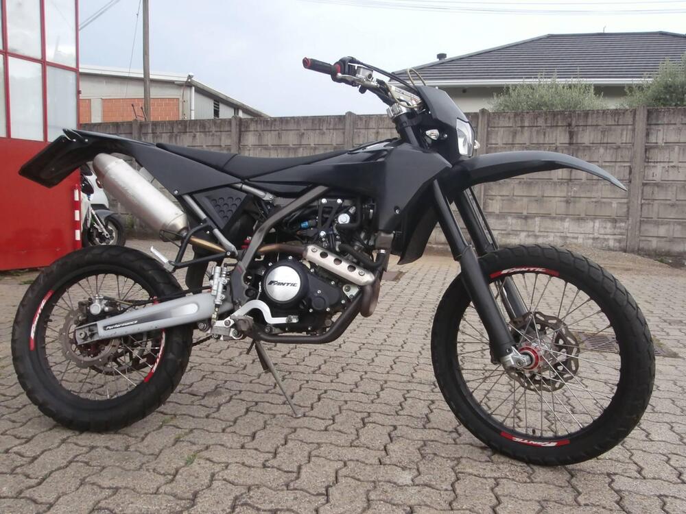 Fantic Motor XEF 125 Performance 4T (2022)