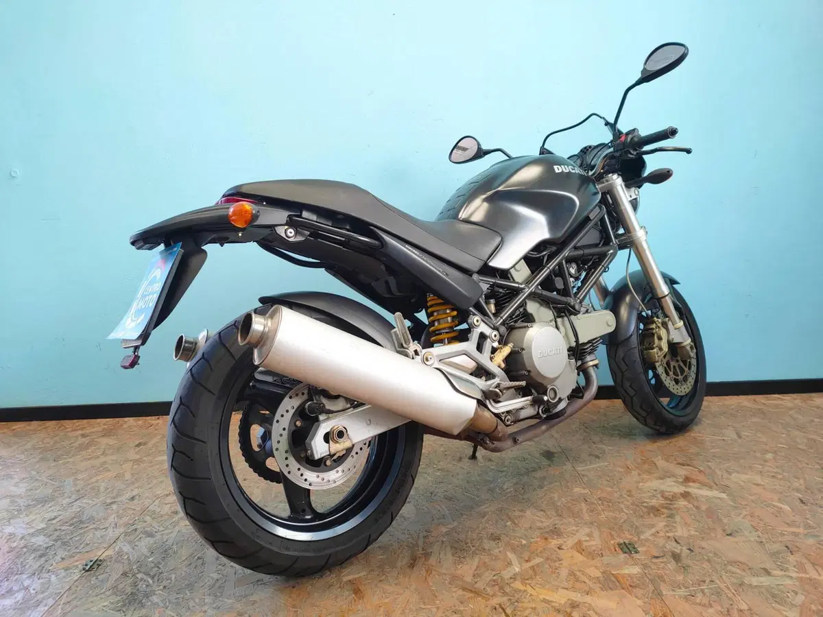Ducati Monster 620 Dark (2003 - 06) (6)