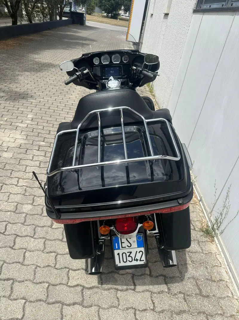 Harley-Davidson 114 Electra Glide Ultra Limited (2020) - FLHTK (2)
