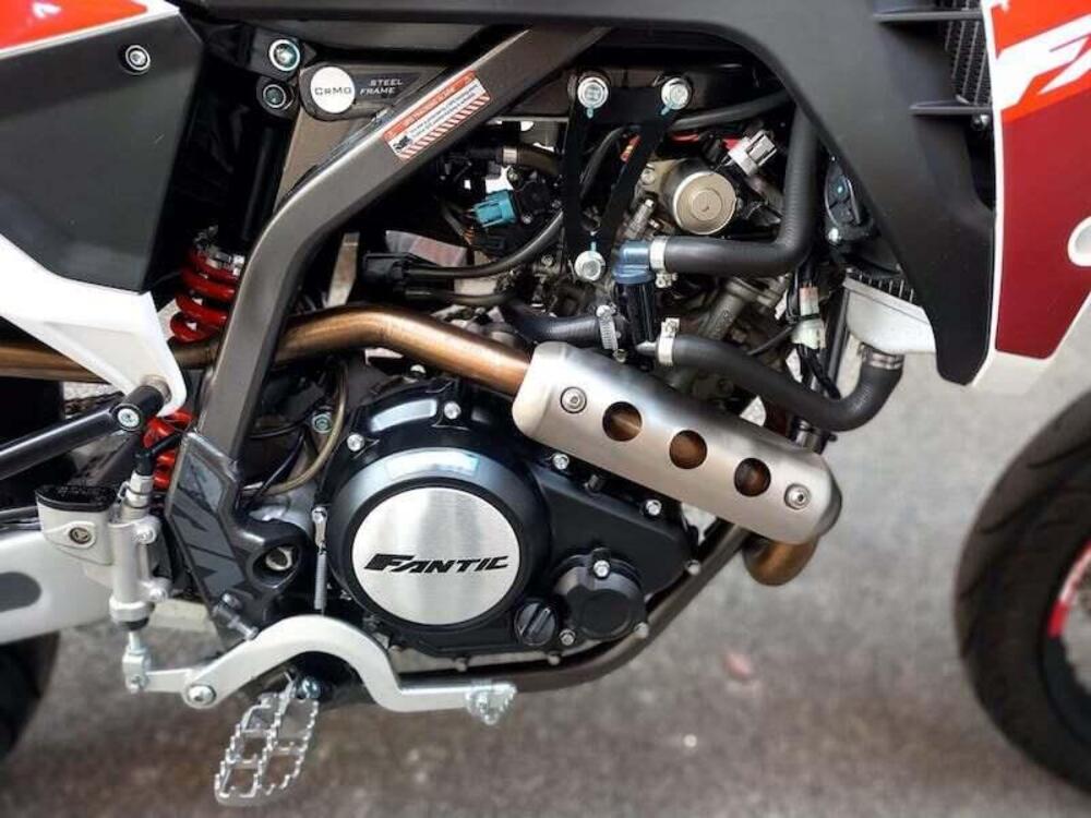 Fantic Motor XMF 125 Motard Performance 4t (2021 - 22) (4)