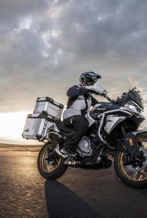 CFMOTO 700MT Adventure (2025) (5)