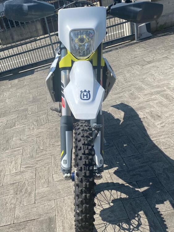 Husqvarna FE 350 (2022) (2)