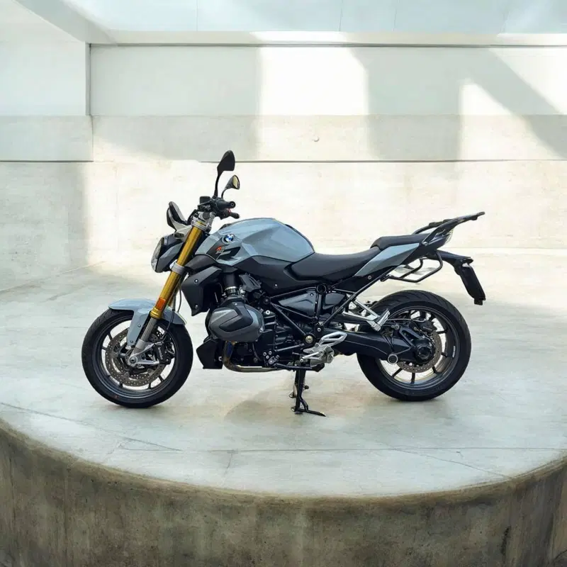 Bmw R 1250 R (2021 - 25) (2)