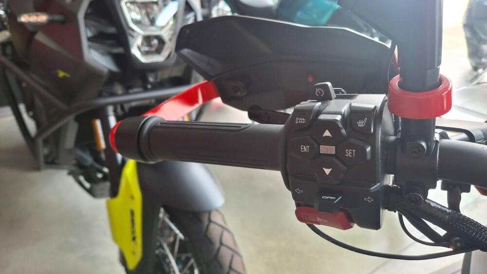 QJ Motor SRT 900 SX (2025) (3)