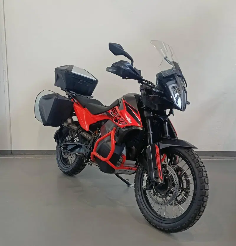 KTM 890 Adventure (2021) (3)