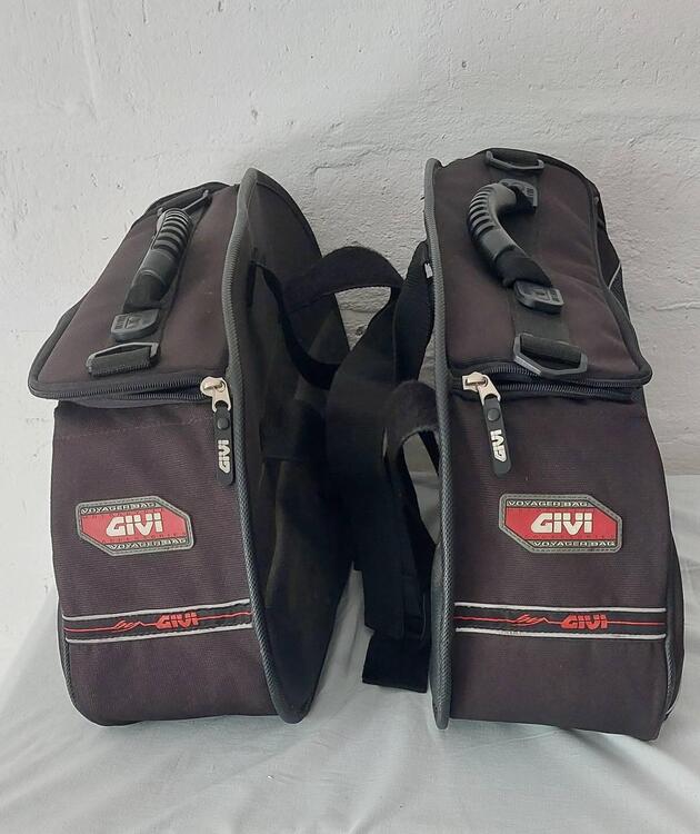 Coppia di borse laterali morbide della GIVI con co (2)