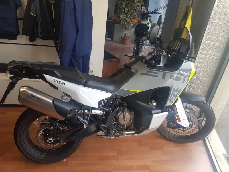 Husqvarna Norden 901 (2022 - 26)