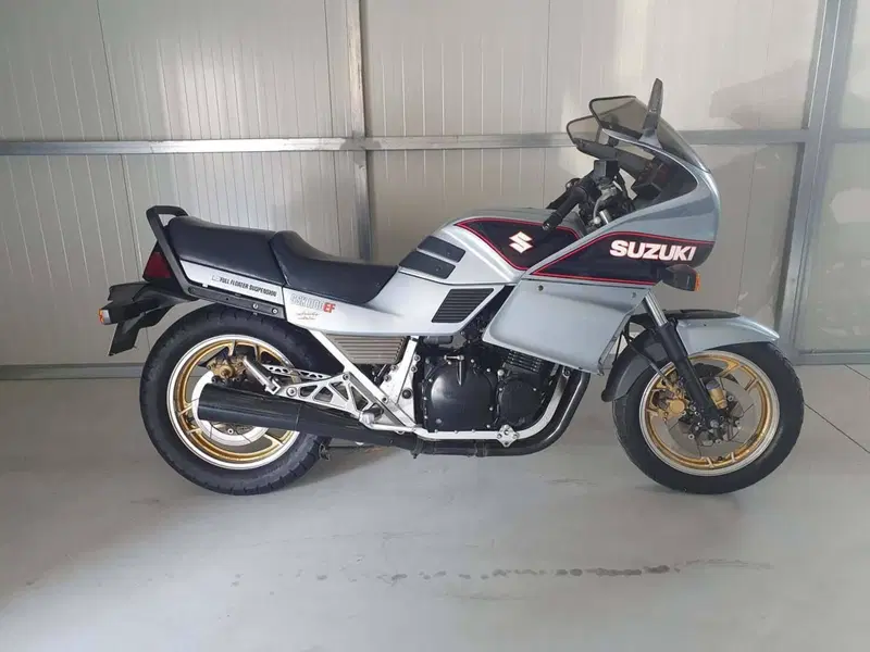 Suzuki 1100 GSXEF  (2)