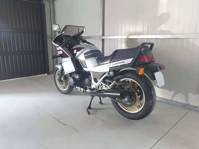 Suzuki 1100 GSXEF  (4)