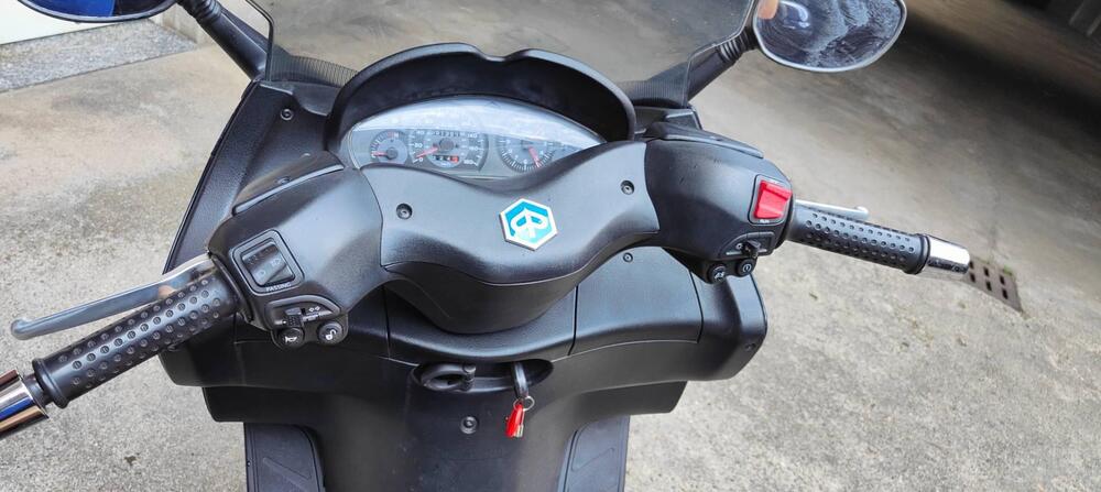 Piaggio X8 400 i.e. (4)