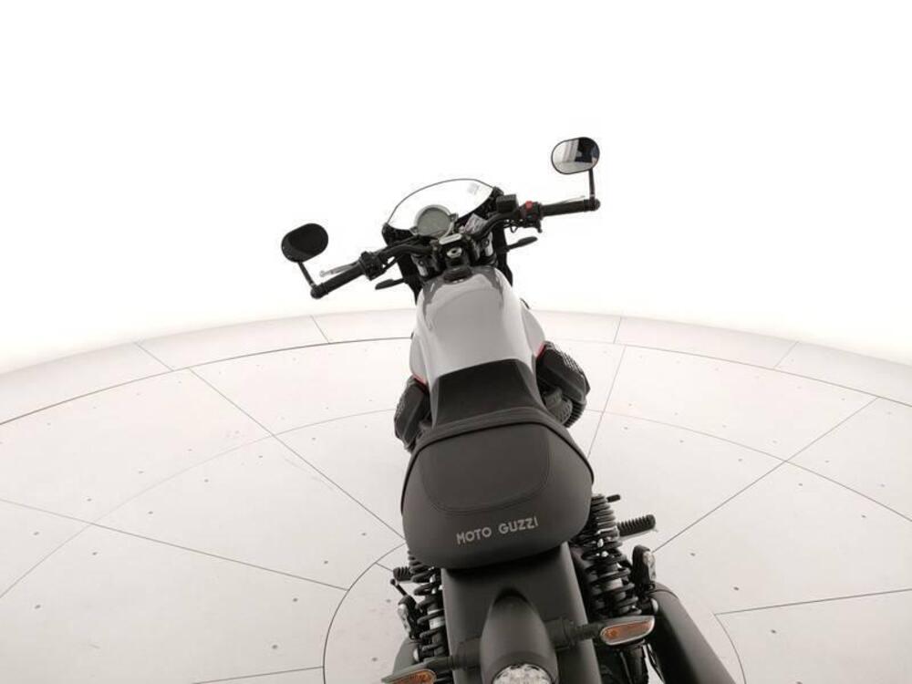 Moto Guzzi V7 Stone Corsa (2023 - 25) (5)