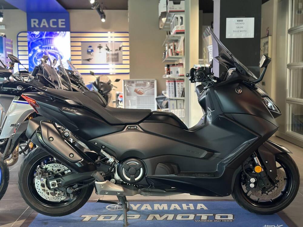 Yamaha T-Max 560 (2022 - 24)