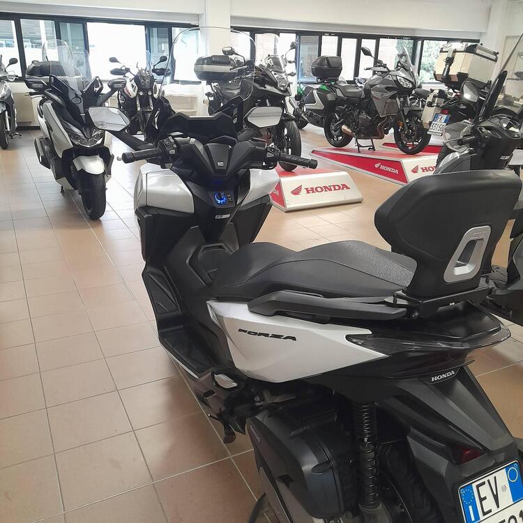Honda Forza 125 (2022) (2)