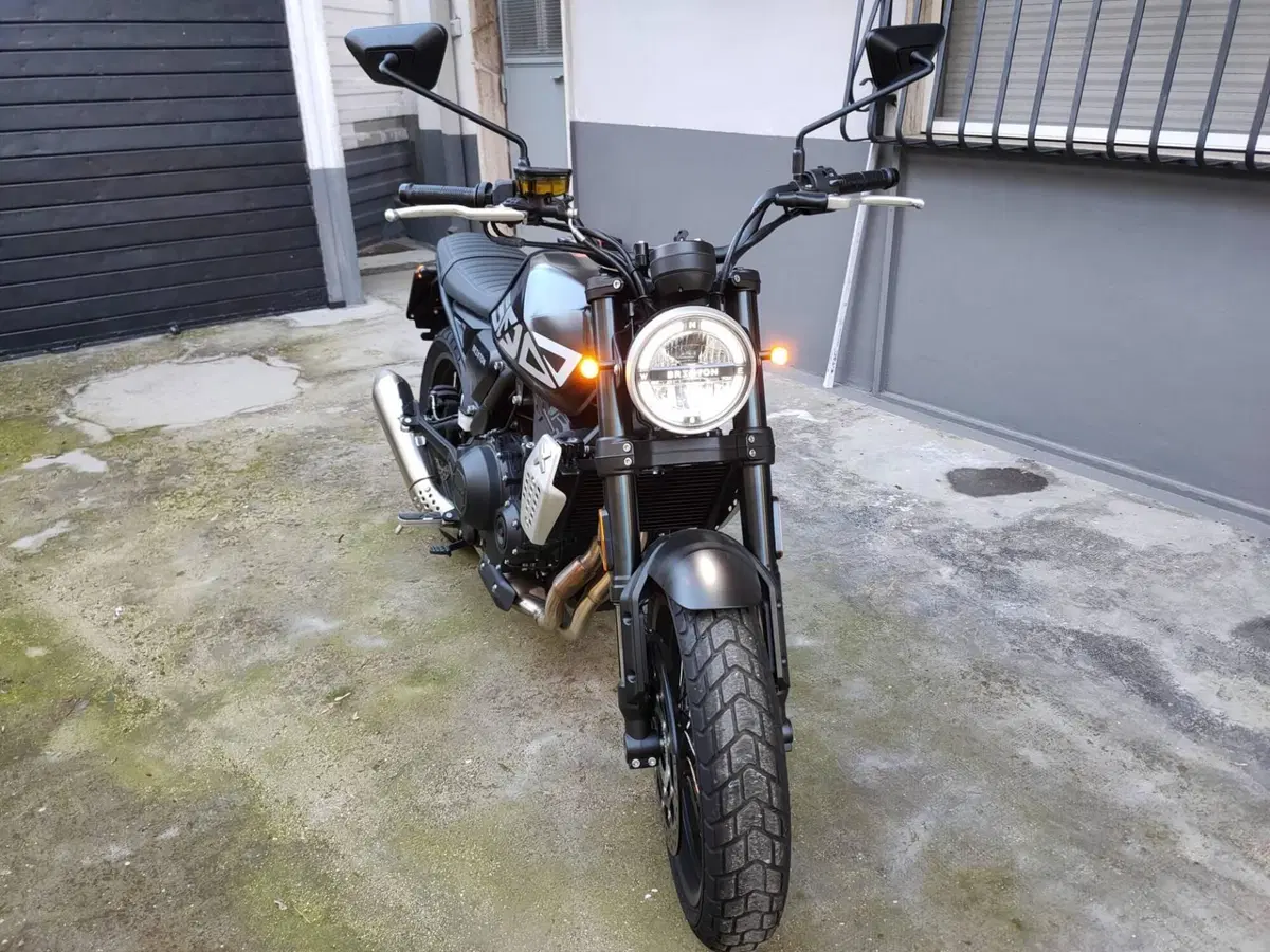 Brixton Motorcycles Crossfire 500 X (2021 - 26) (2)