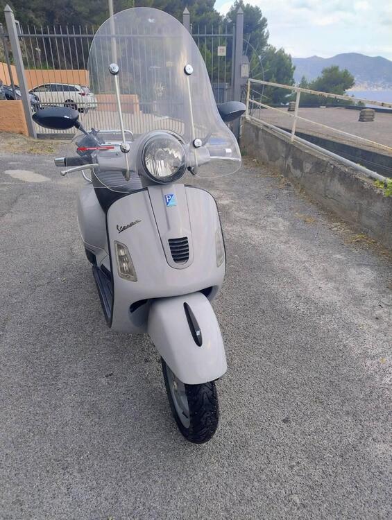 Vespa GTS 250 i.e. (2)
