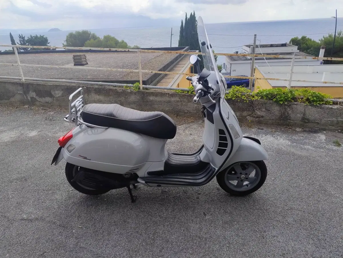 Vespa GTS 250 i.e. (4)