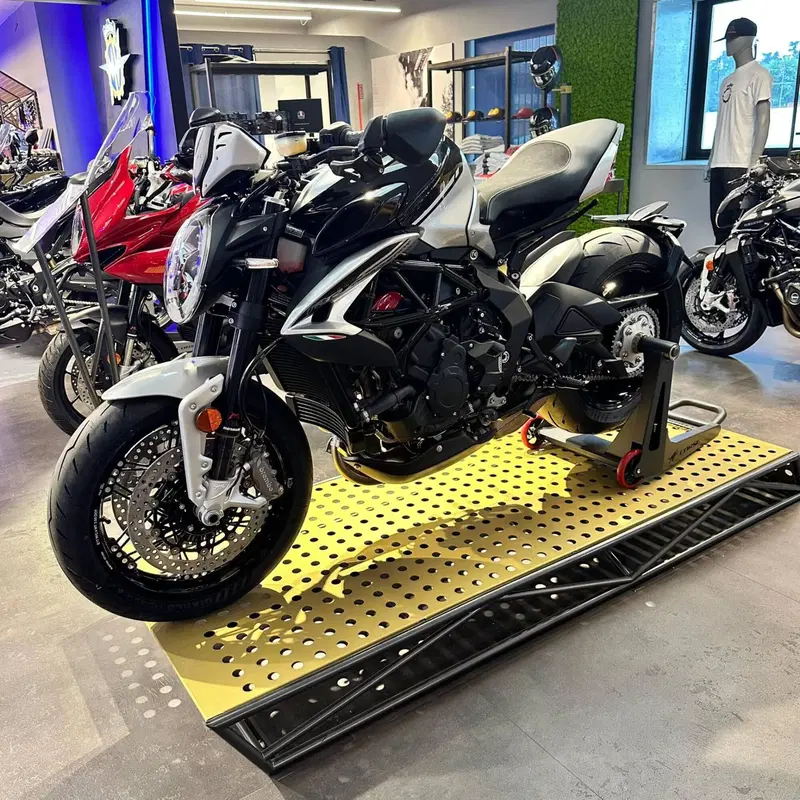 MV Agusta Dragster 800 RR Ottantesimo (2025 - 26) (3)
