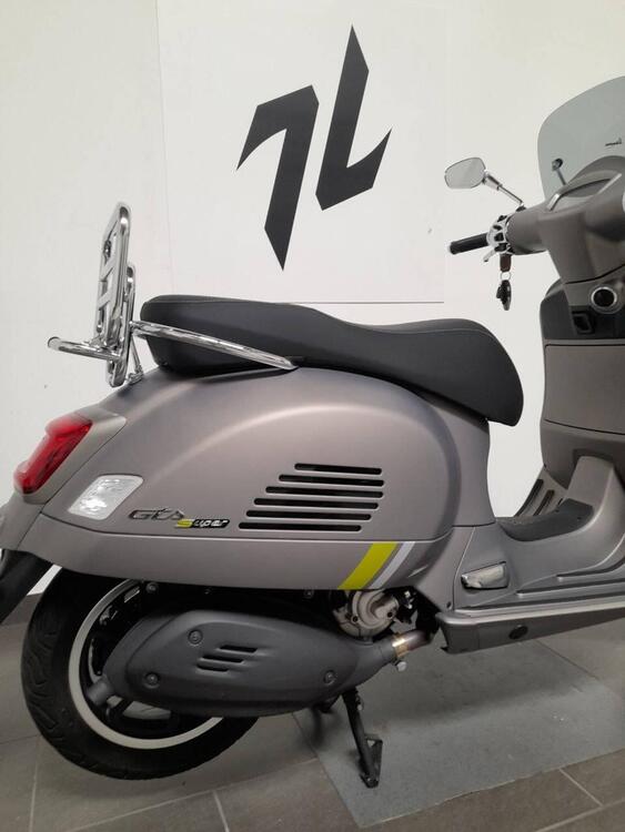 Vespa GTS 300 Super Tech (2023 - 24) (2)
