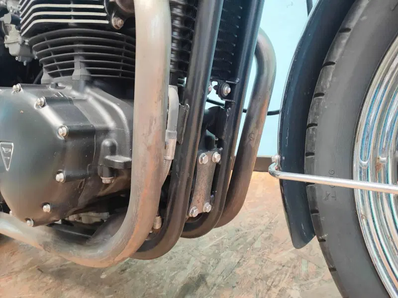 Triumph Bonneville 800 (2002 - 07) (12)