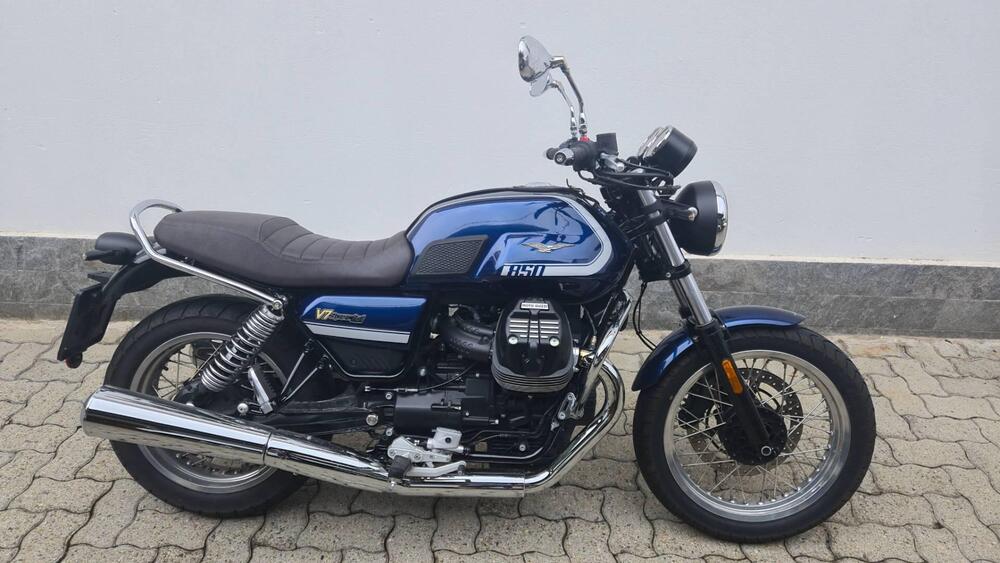 Moto Guzzi V7 Special (2021 - 24)