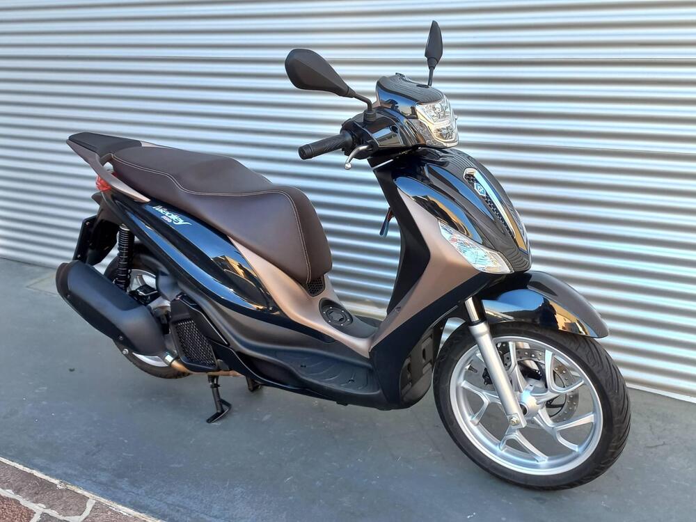 Piaggio Medley 150 ABS (2021 - 25) (4)