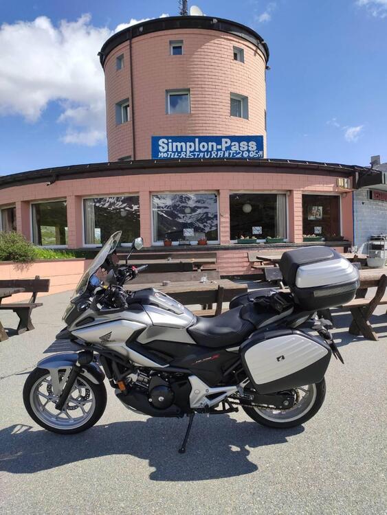 Honda NC 750 X DCT ABS Travel Edition (2016 -17) (4)