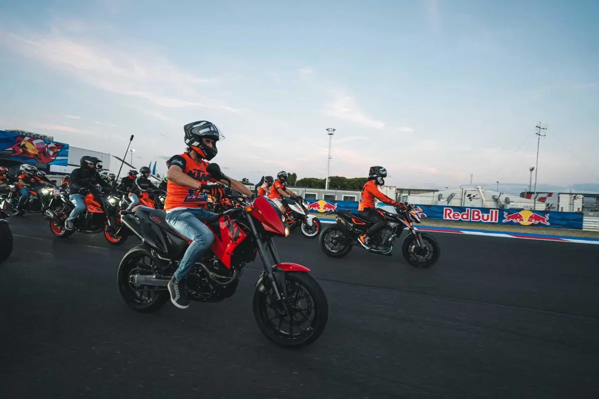 KTM Orange Parade Misano (4)