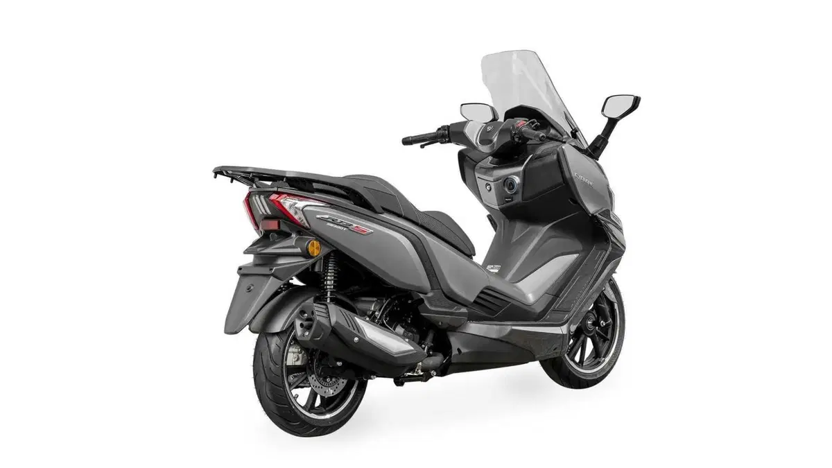 Cyclone RT3S RT3S (2025 - 26) (3)