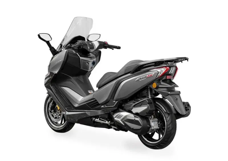 Cyclone RT3S RT3S (2025 - 26) (5)