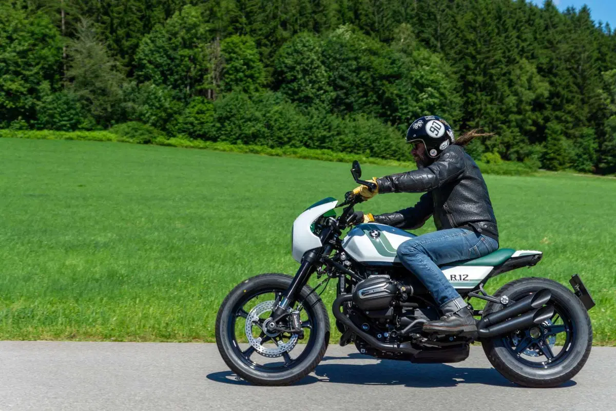 BMW Motorrad presenta le "Speed Sisters"