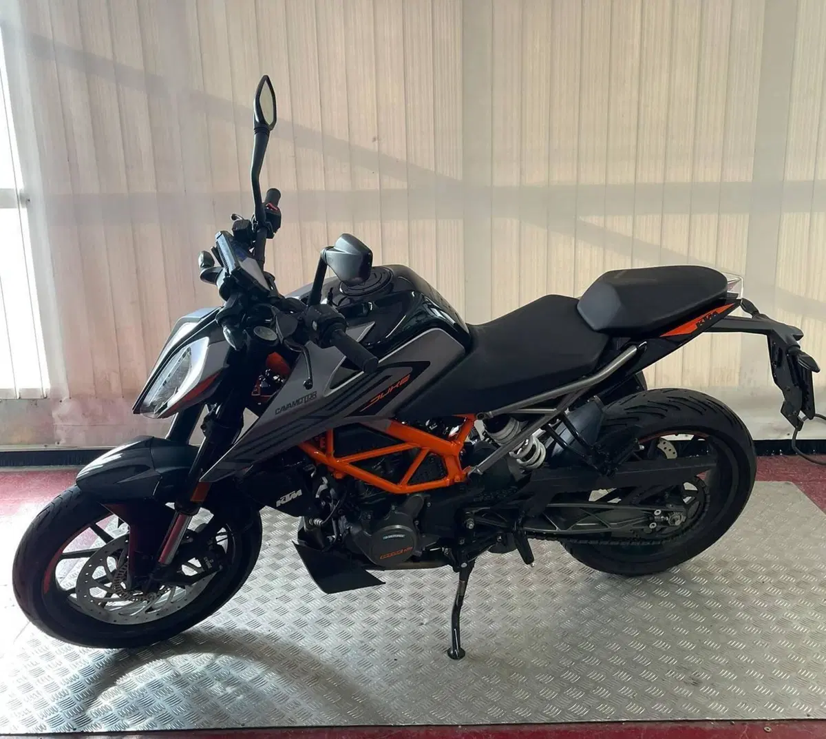KTM 125 Duke (2021 - 23) (2)