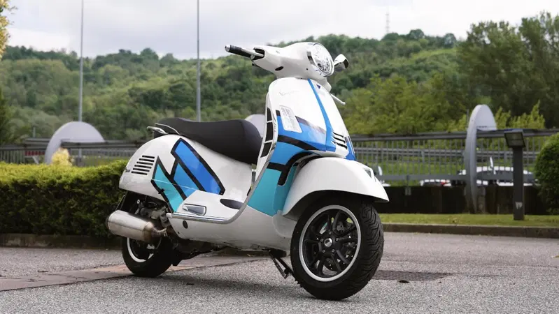 Vespa GTS 310 by Polini: divertente e scattante. In una parola? Vespa!
