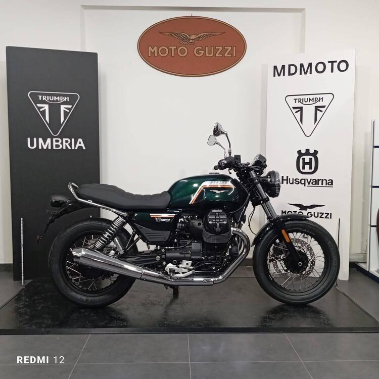 Moto Guzzi V7 Special (2025) (3)