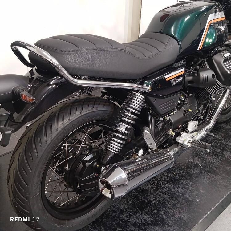 Moto Guzzi V7 Special (2025) (5)