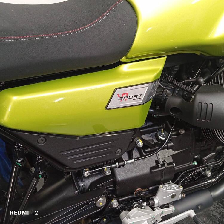 Moto Guzzi V7 Sport (2025) (4)