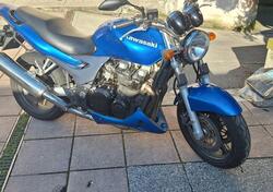 Kawasaki ZR-7 (1999 - 00) usata