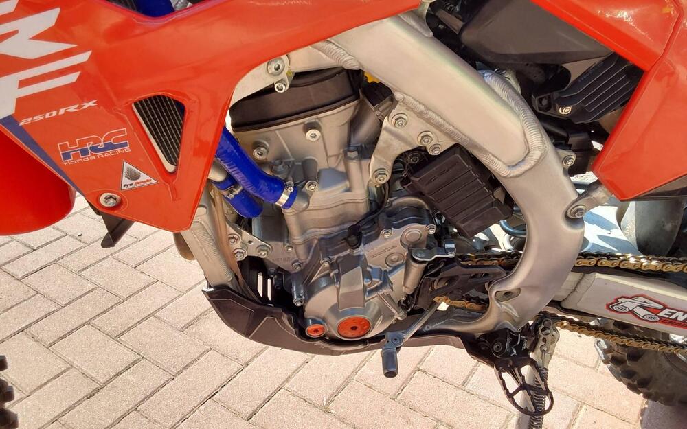 Honda CRF 250 RX Enduro (2022) (4)